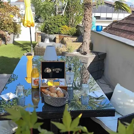 Проживание в семье Chez Les Stephs